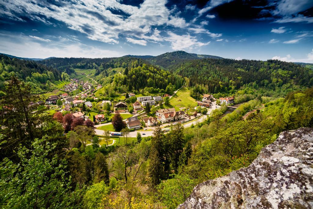 Holzschuhs Schwarzwaldhotel Baiersbronn Buitenkant foto